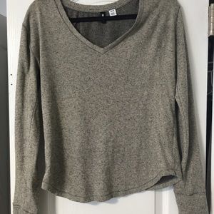 BDG V-Neck Pullover Sweater