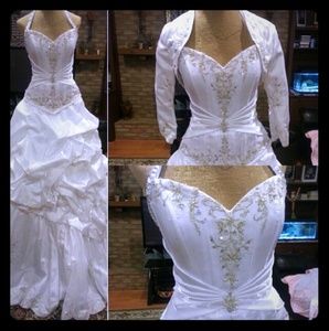 Wedding dress! ON HOLD @DHOLMESJF89