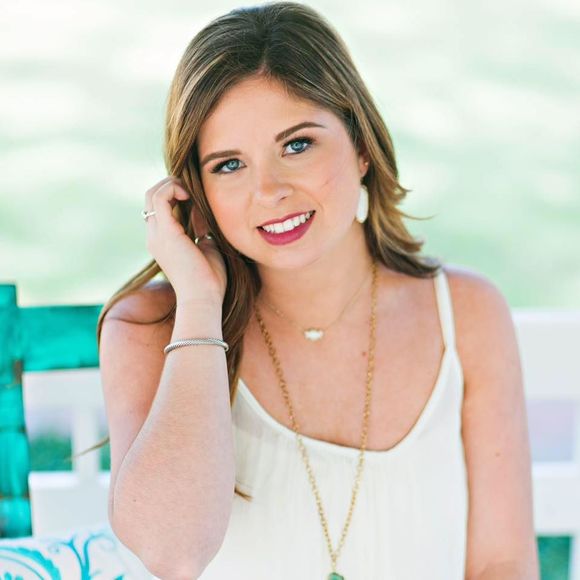 Meet your Posher, Kendall - Picture 1 of 1