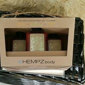 Hempz  Limited Edition Herbal Body Moisturizer