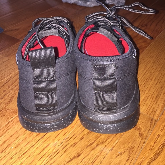 Vans - Picture 2 of 3