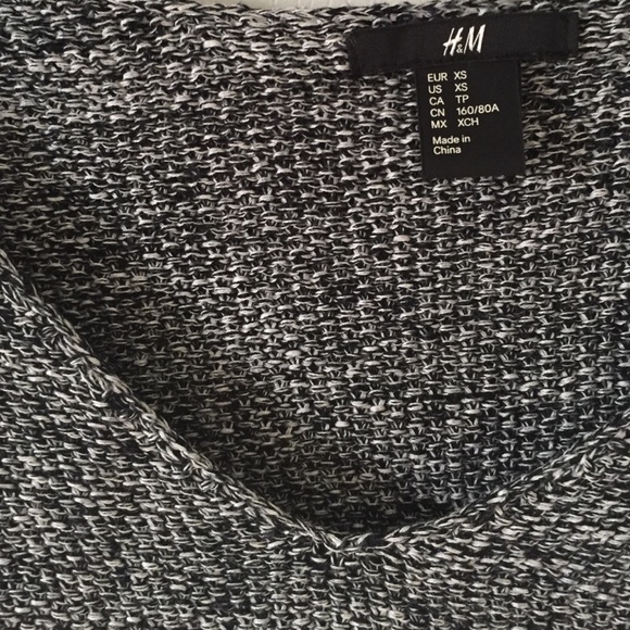 H&M slouchy sweater - Picture 3 of 3