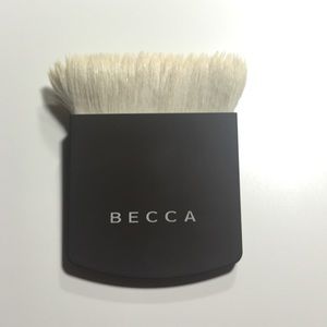 Becca The One Perfecting Brush