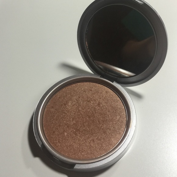 The Balm Betty-Lou Manizer