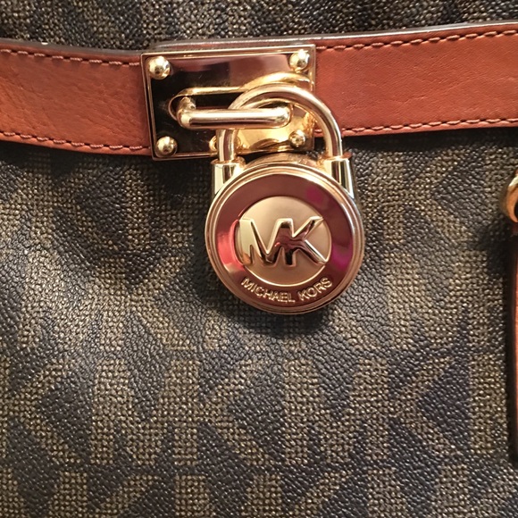 Purse - Picture 2 of 4