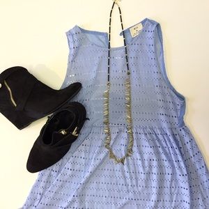 🎉HP! 3/20🎉. PINS + NEEDLES blue eyelet Tunic