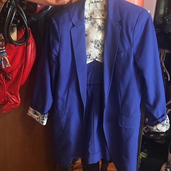 Long blue blazer