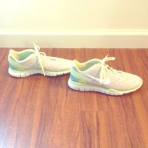 Nike Training Free Fit 2