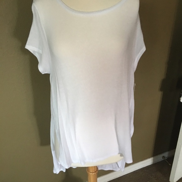Cute high low top.