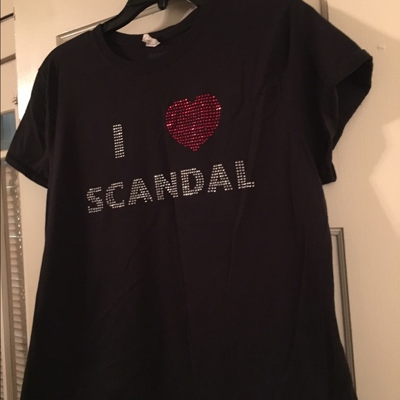 🚨🚨SOLD🚨🚨I ❤️ Scandal T-Shirt