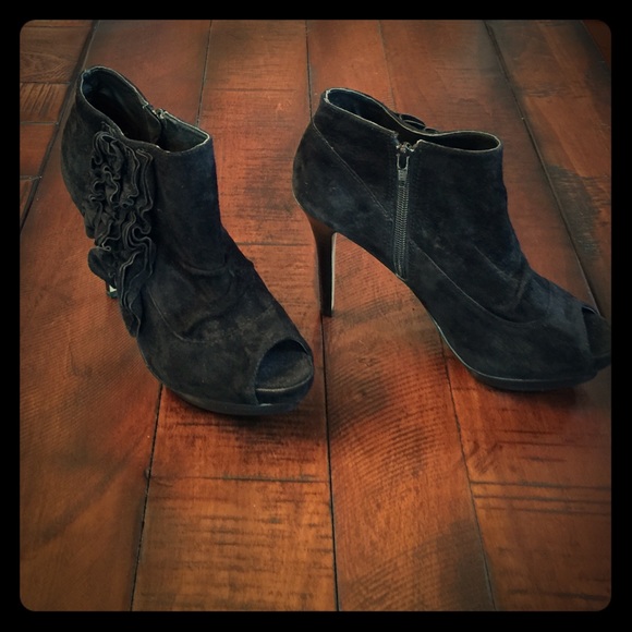 NWOT Bakers stiletto booties
