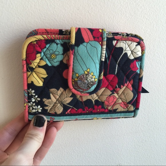 Vera Bradley Snappy Wallet - Happy Snails