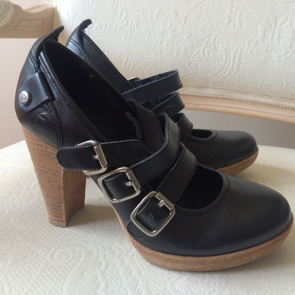 London Underground black leather heels