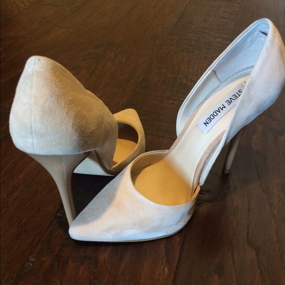 Steve Madden blush suede pumps
