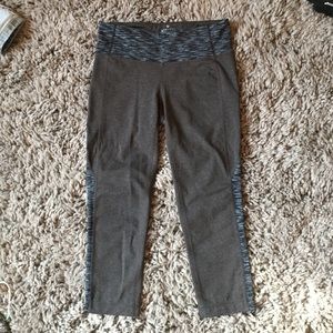 Athleta crop leggings size S