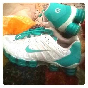 Nike shox