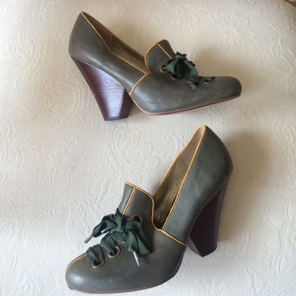 Seychelles green leather heels
