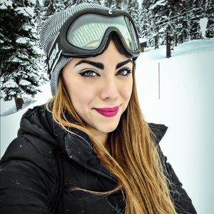 Meet your Posher, Ana