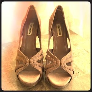 Steve Madden Peep Toe Pumps