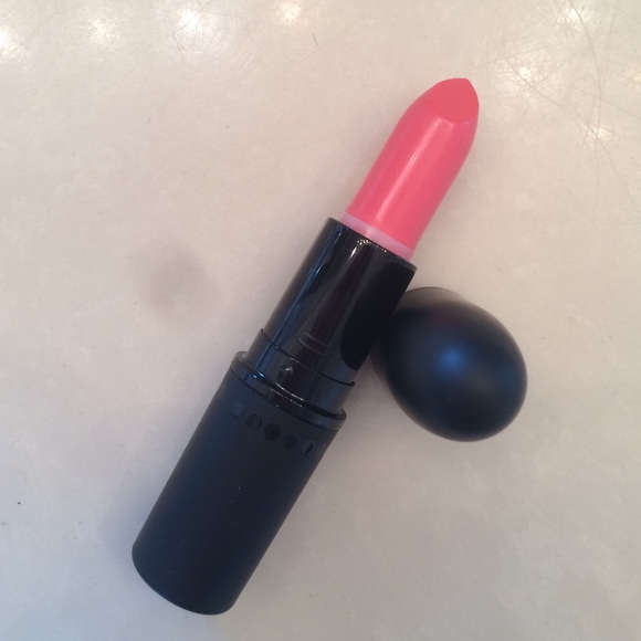 NEW! M•A•C "coral bliss" in LE tube