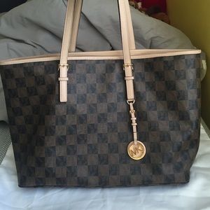 Micheal Kors Jet Set Travel Tote Brown