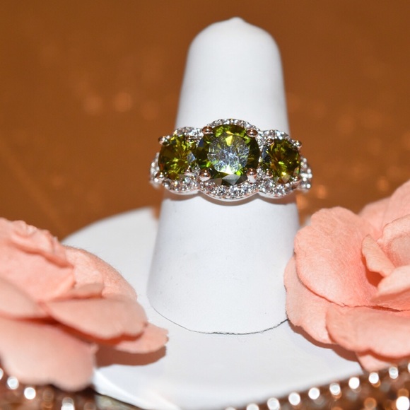 Olive Tiro Ring