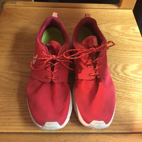 Red/Coral Roshe Run