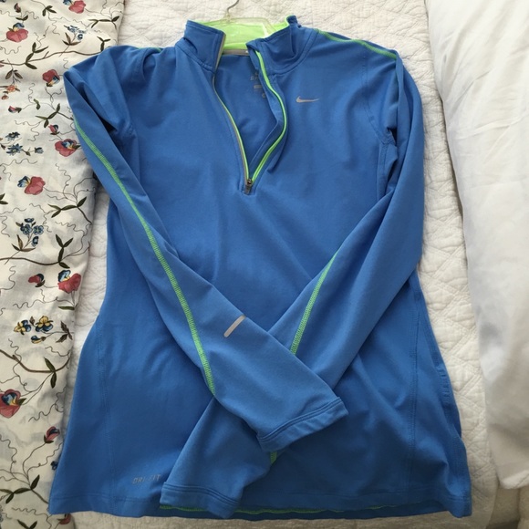 Nike dri fit pullover - Picture 1 of 3