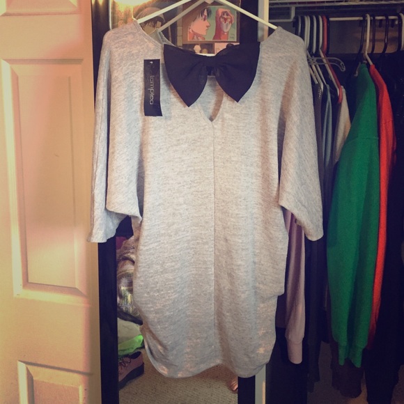 Gray Shirt W/ Black Bow