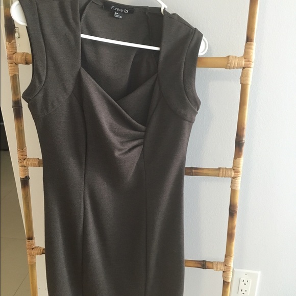 short dresss - Picture 3 of 4