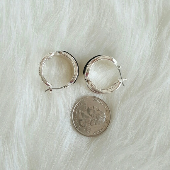 Black & Silver Earrings - Picture 4 of 4