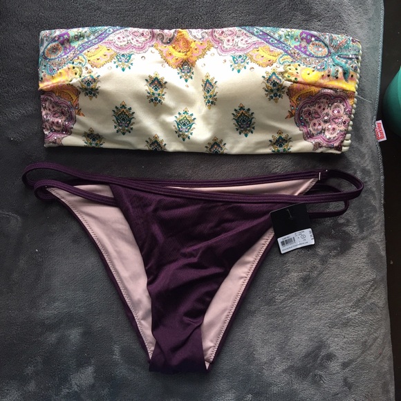 SOLD Victoria's Secret bikini bottoms