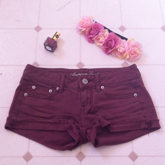 🌹Maroon AE shorts🌹