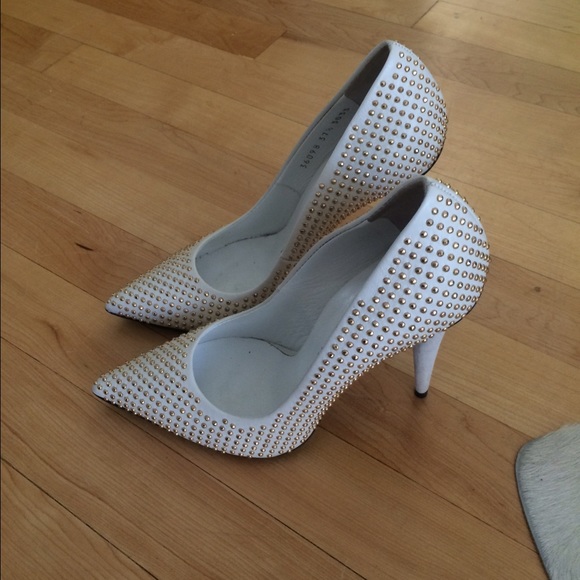 Giuseppe Zanotti whit heels with gold studs
