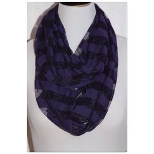 Steve Madden Infinity Loop Scarf