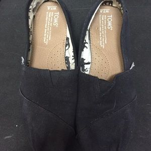Black toms literally brand new!