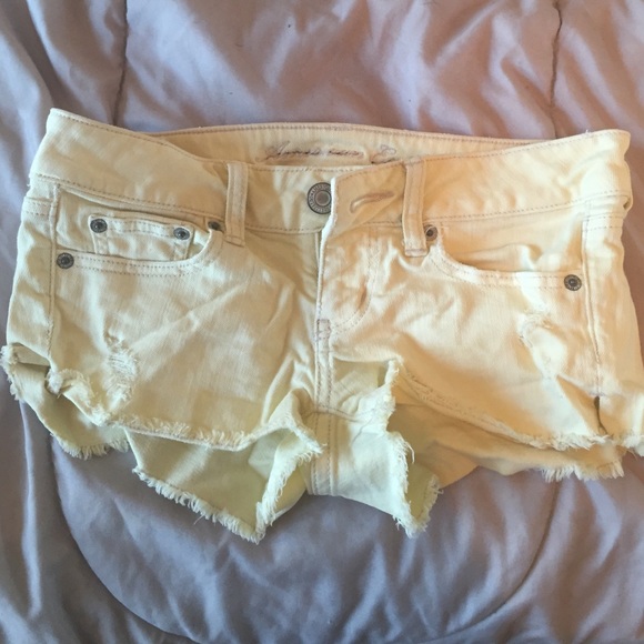 Light yellow American Eagle jean shorts