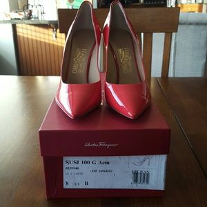 Salvatore Ferragamo Susi 100 in Lava color