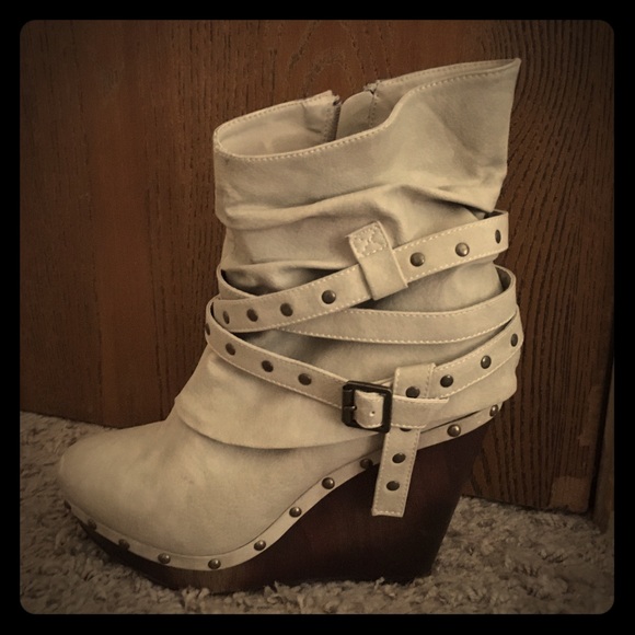 Wedge boots size 8 - Picture 1 of 3