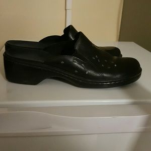 Clarks Nursing clogs black size 8.5