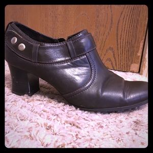 Ankle boots size 8