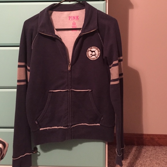 VS pink hoodie - Picture 1 of 3