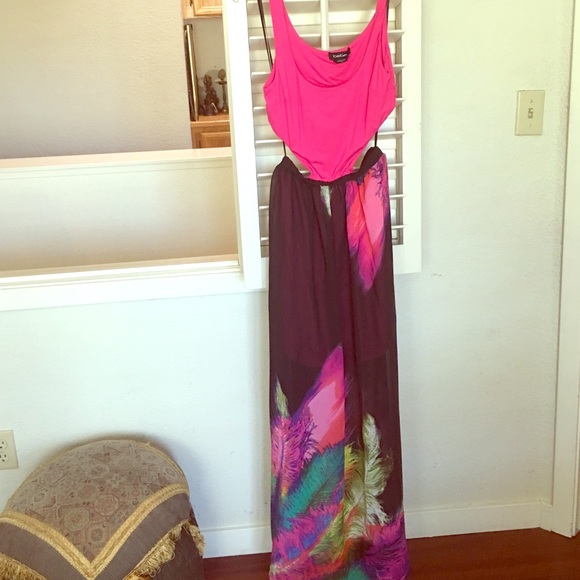 Bebe Maxi dress