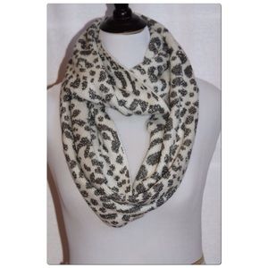 ❗️SALE REDUCED❗️Calvin Klein Infinity Loop Scarf