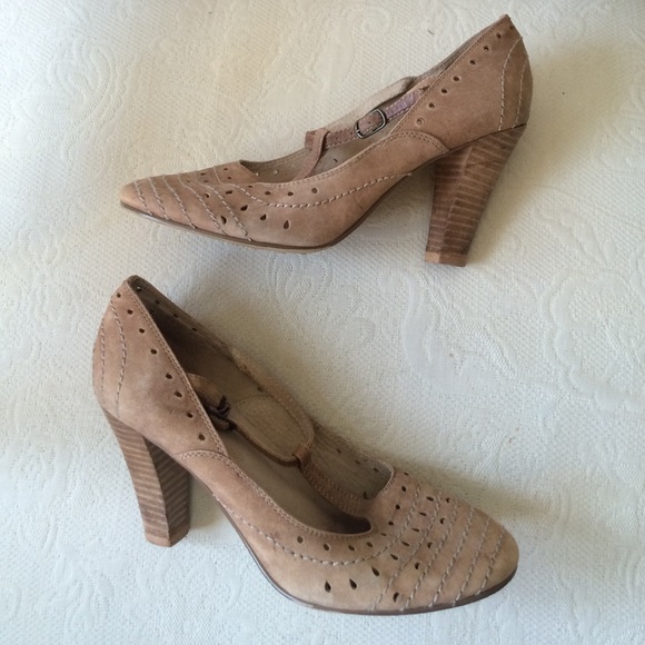 Seychelles suede heels