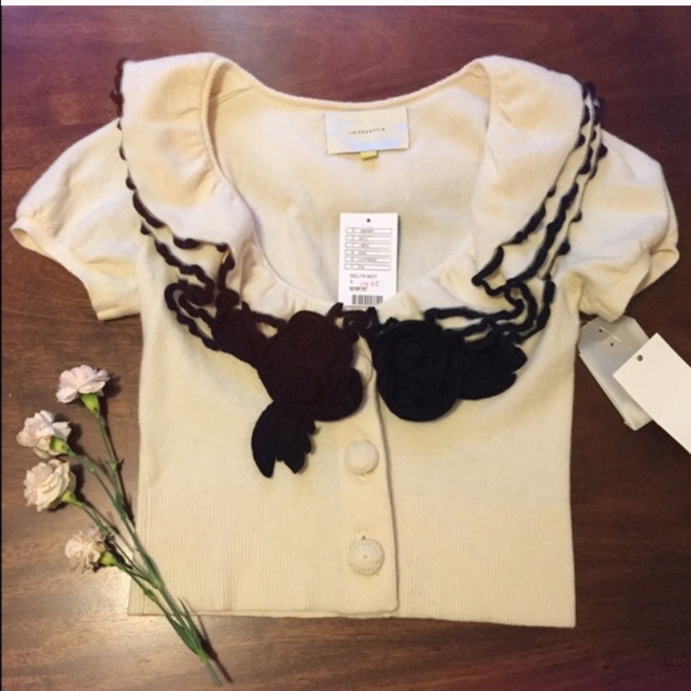 ❤️️HP❤️️Leifsdottir Roses & Ruffles Sweater