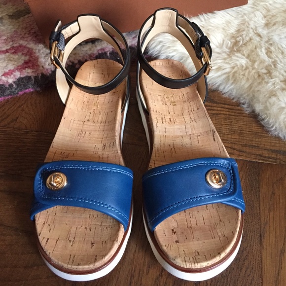 Coach sandals - Picture 2 of 4