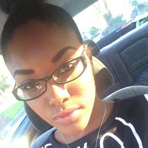 Meet your Posher, Courtney