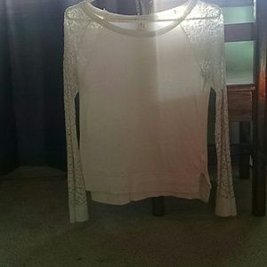 Long sleeve lace shirt