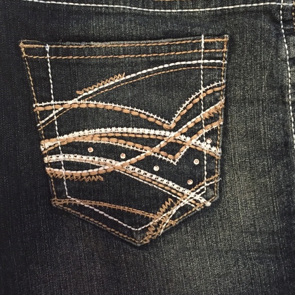 Jean Skirt - Picture 3 of 4